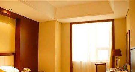 Junyuan Huatian Hotel - Huaihua Fenghuang Zewnętrze zdjęcie